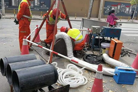 高压反冲洗过滤站,纳雍雍熙热水管路除垢|专业清理污水管道